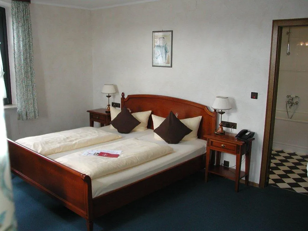 Akzent Hotel Franziskaner Dettelbach 4*,